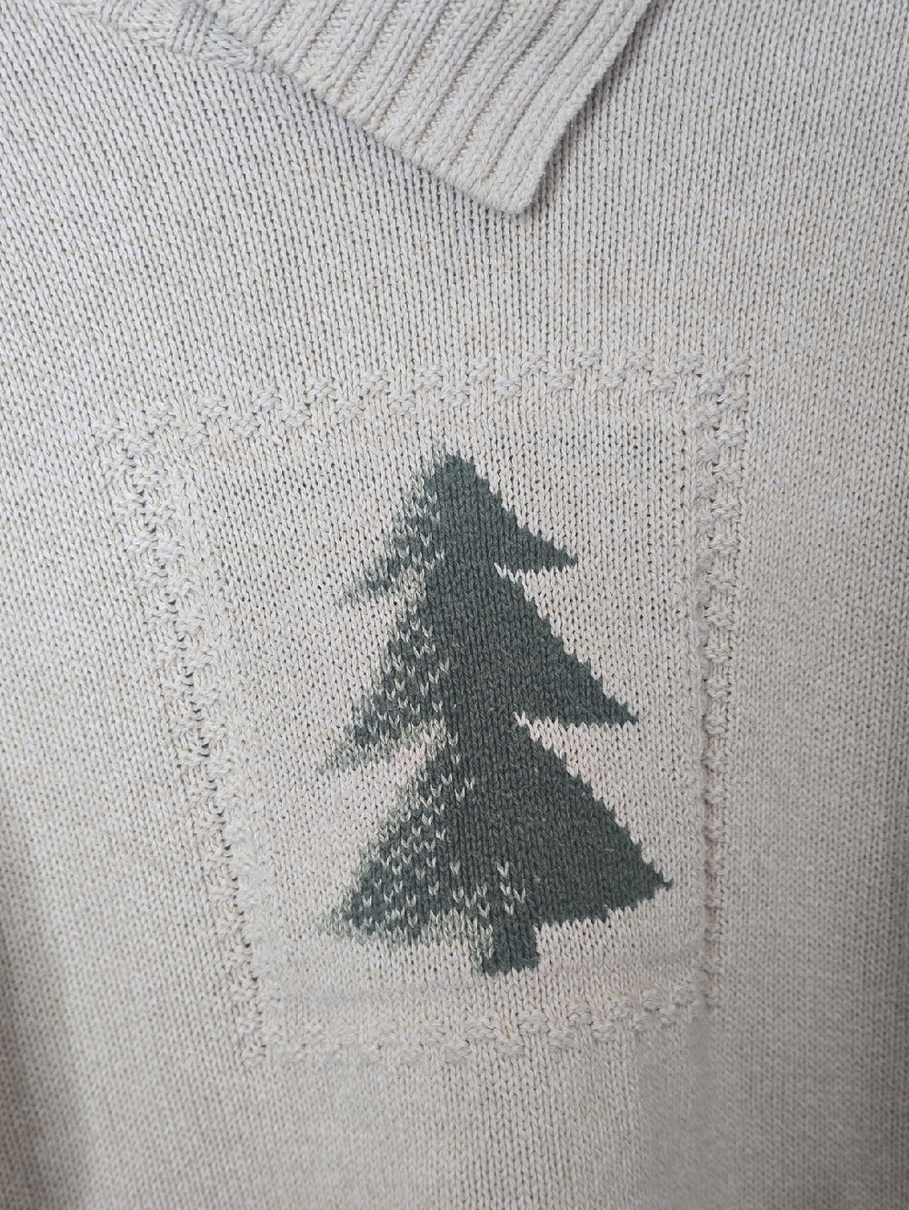 Vintage Beige Knit Women's Christmas  Sweater with Green Tree Motif - Picture 2 of 6
